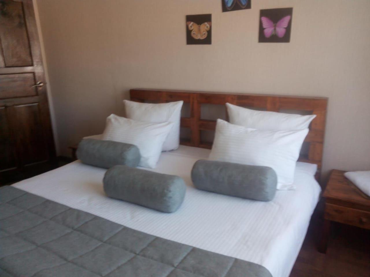 Galirad Hotel Ustʼ-Kamenogorsk 객실 사진
